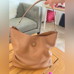 Authentic Tory Burch Tan Leather Bucket Bag